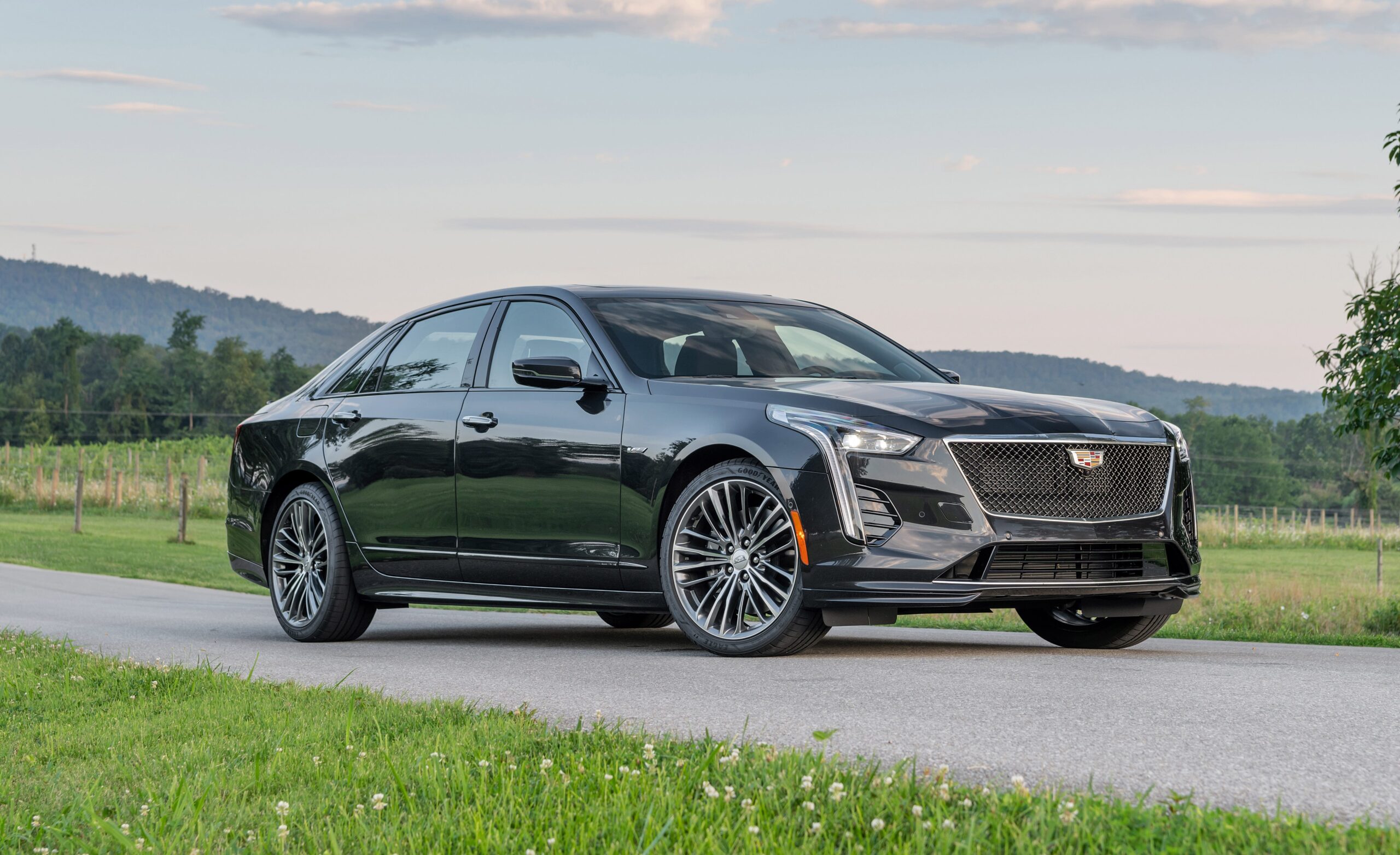 سيارة كاديلاك CT6 السيدان - إتقان أوتو